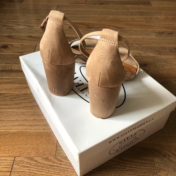 Steve Madden beige suede heels - Picture 3 of 3